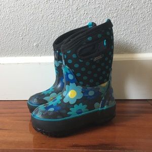 Kids Boggs winter boots